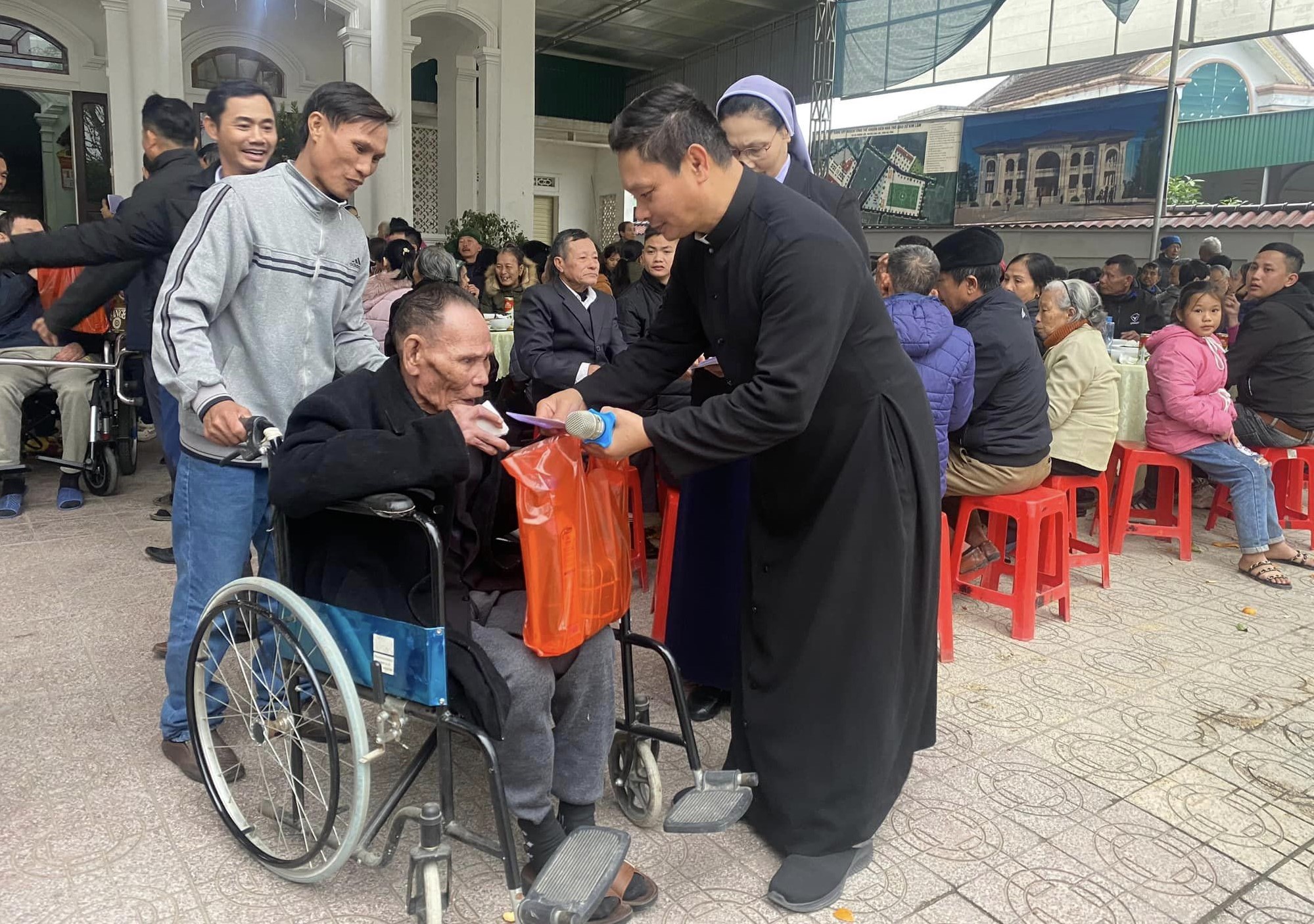 Vị linh mục của người nghèo